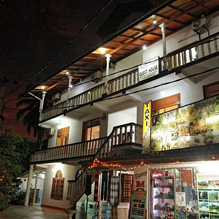 Sunny Mood Guest House Unawatuna Bagian luar foto