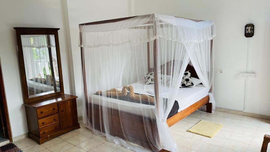 Sunny Mood Guest House Unawatuna Bagian luar foto